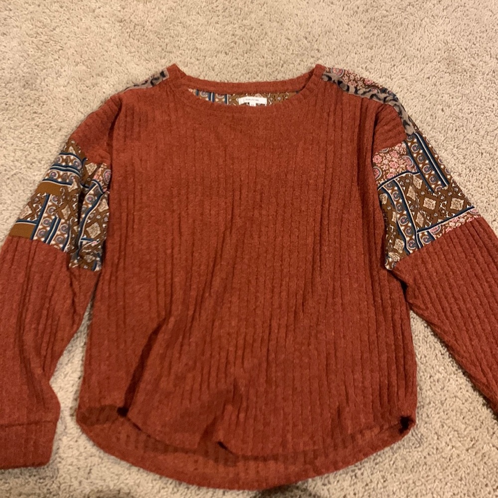 Maurice’s top size medium, like new. Only worn a couple of times.